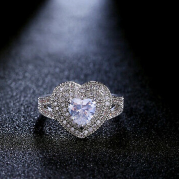 925 Silver Ring Heart Shaped Sapphire Wedding - Picture 2 of 10